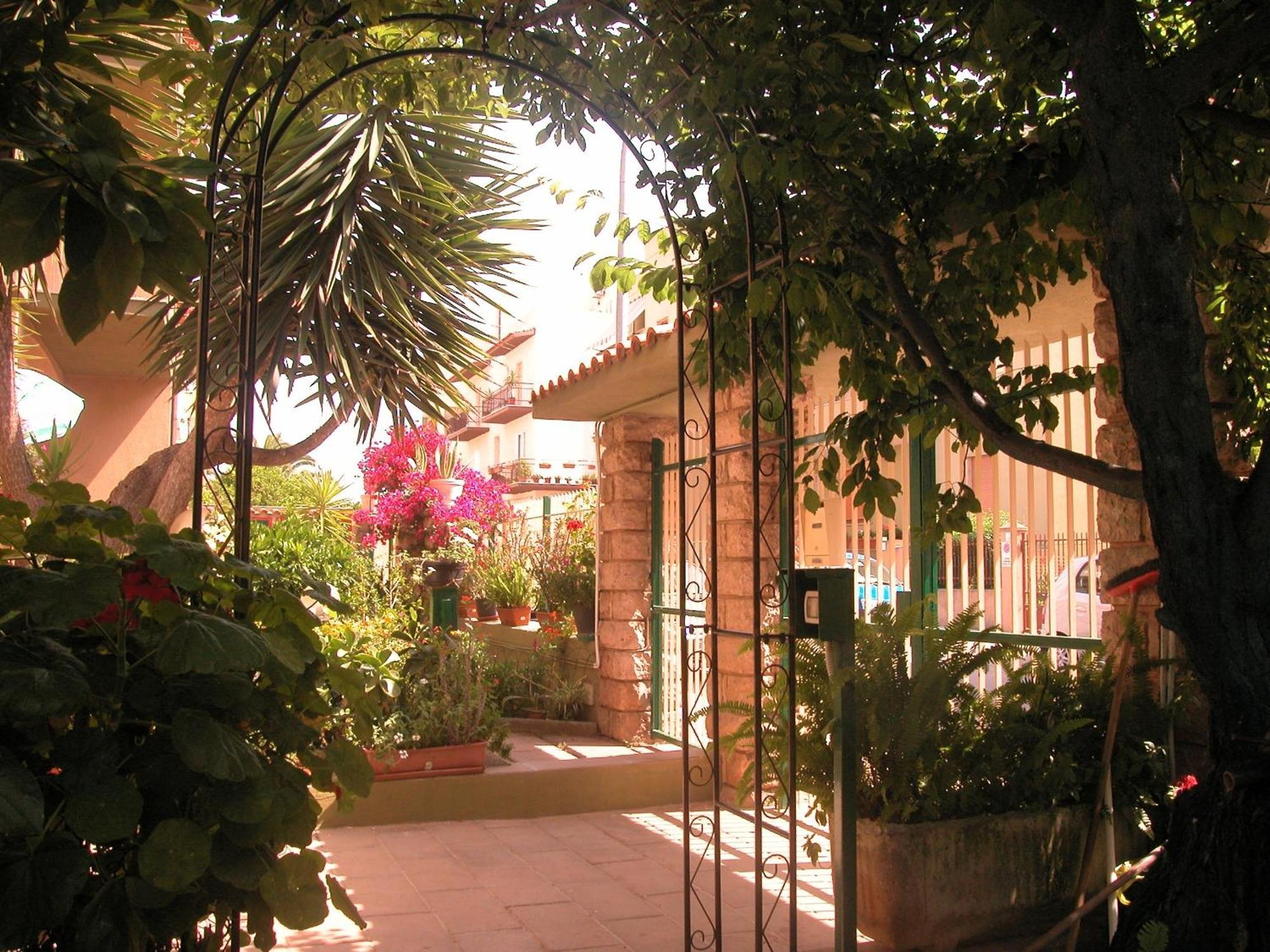 Villa Paradise Алгеро Екстериор снимка